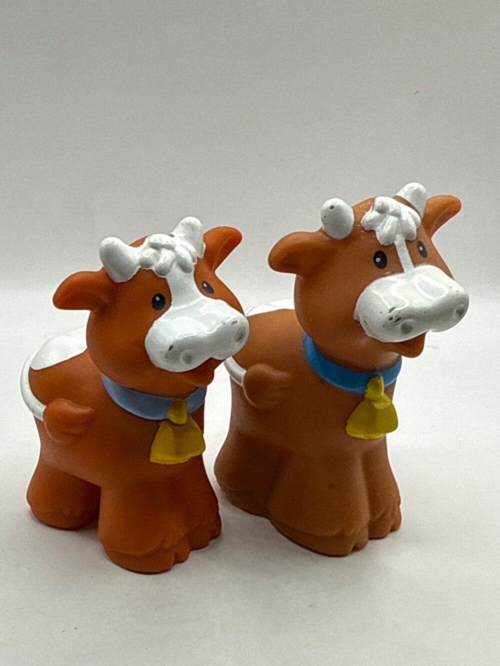 Vintage Fisher Price Little People Cow Replacement Figurines Lot of 2 Farm Anima